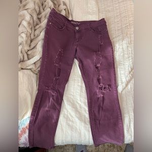 Woman’s vanity size 31 jeans